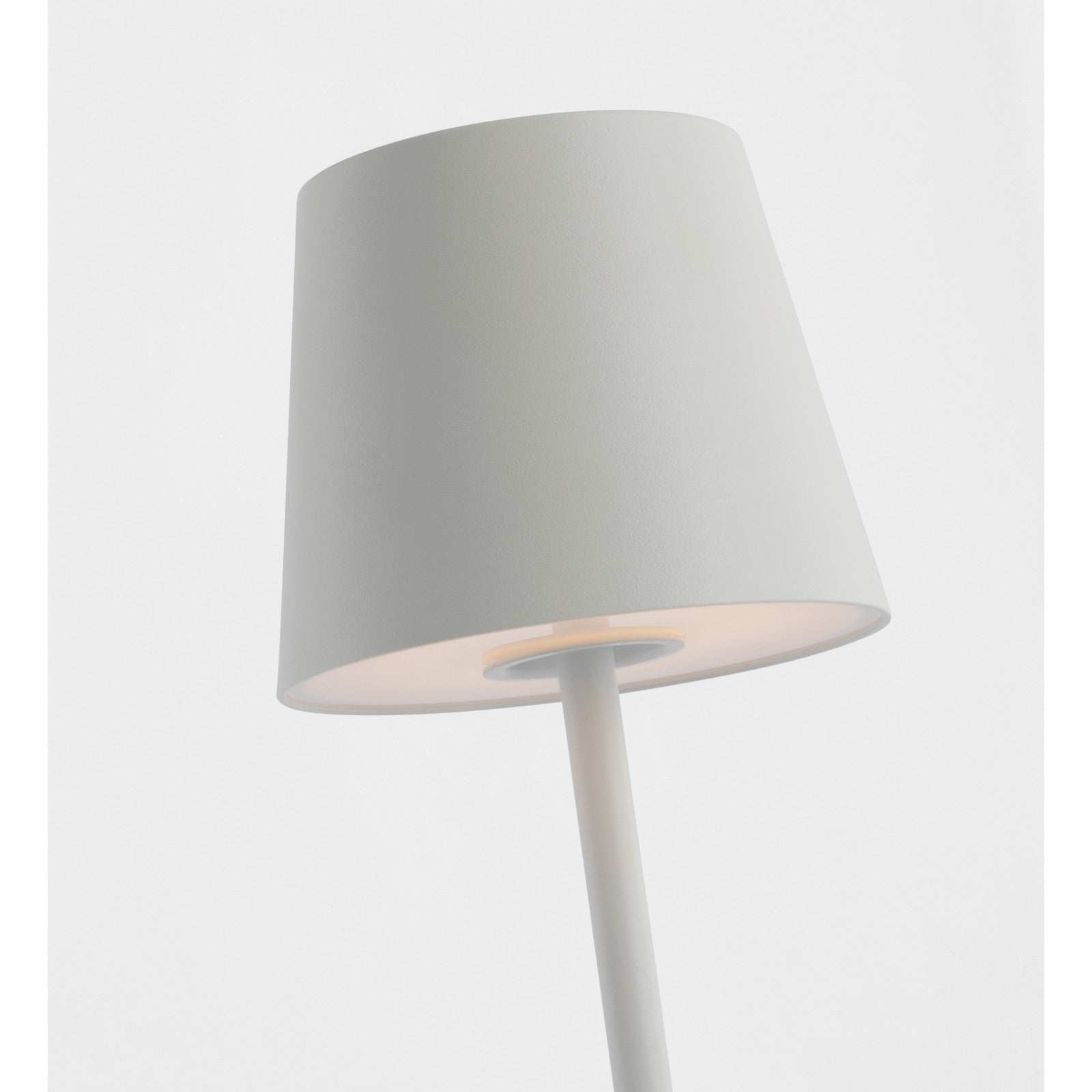 Nevis Short Accent Rechargeable Table Lamp - Visual Comfort Modern 27