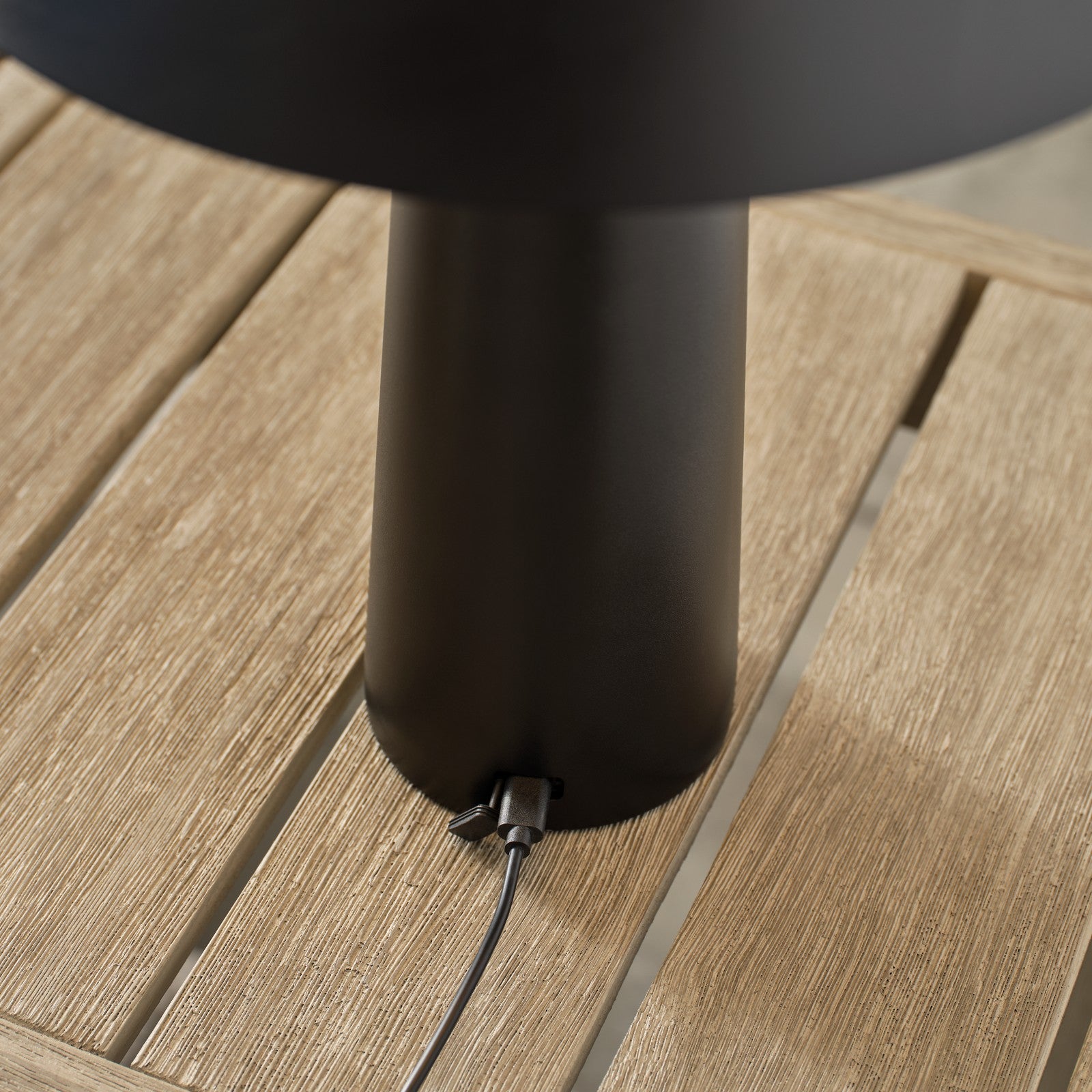 Sesa Accent Rechargeable Table Lamp - Visual Comfort Modern 17