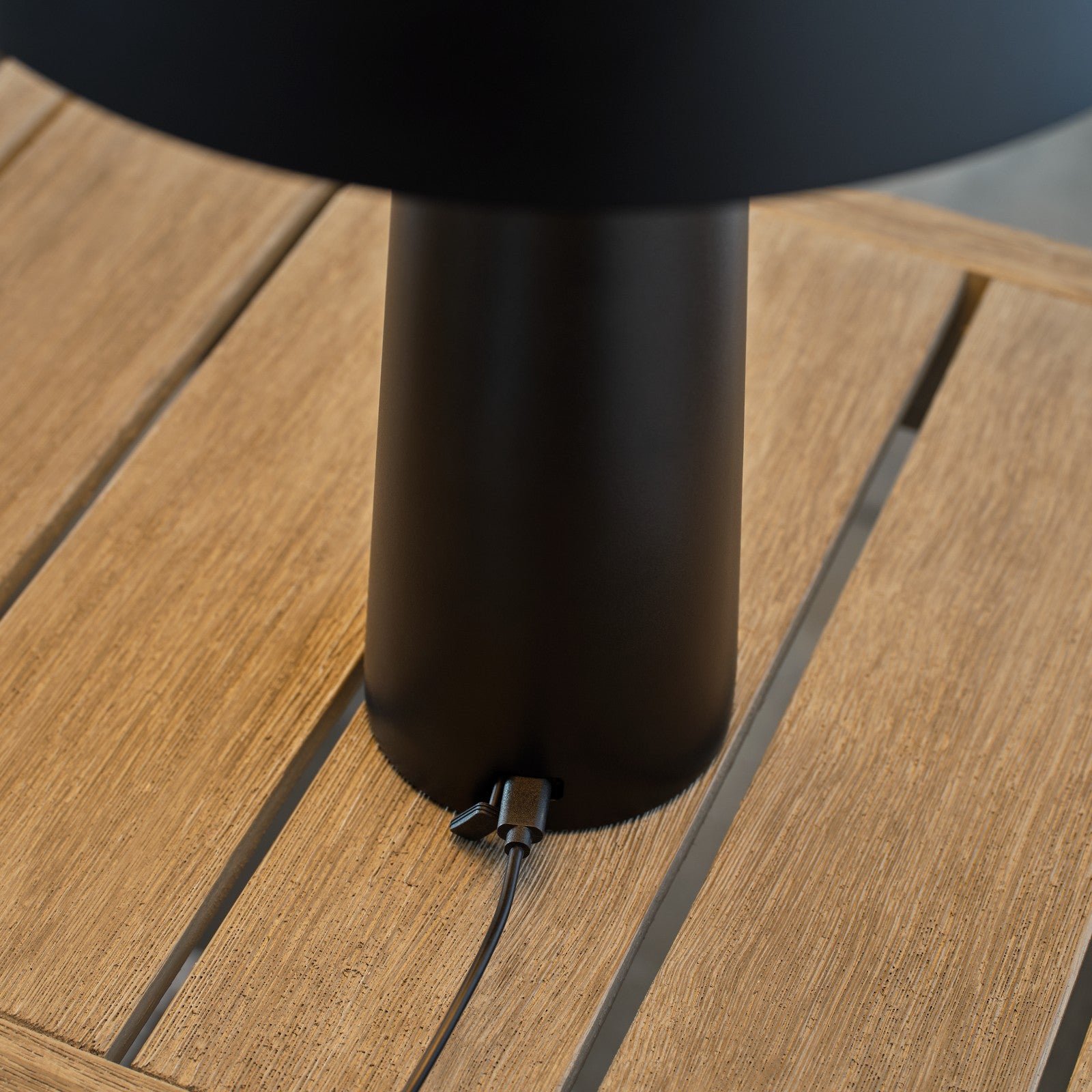 Sesa Accent Rechargeable Table Lamp - Visual Comfort Modern 12