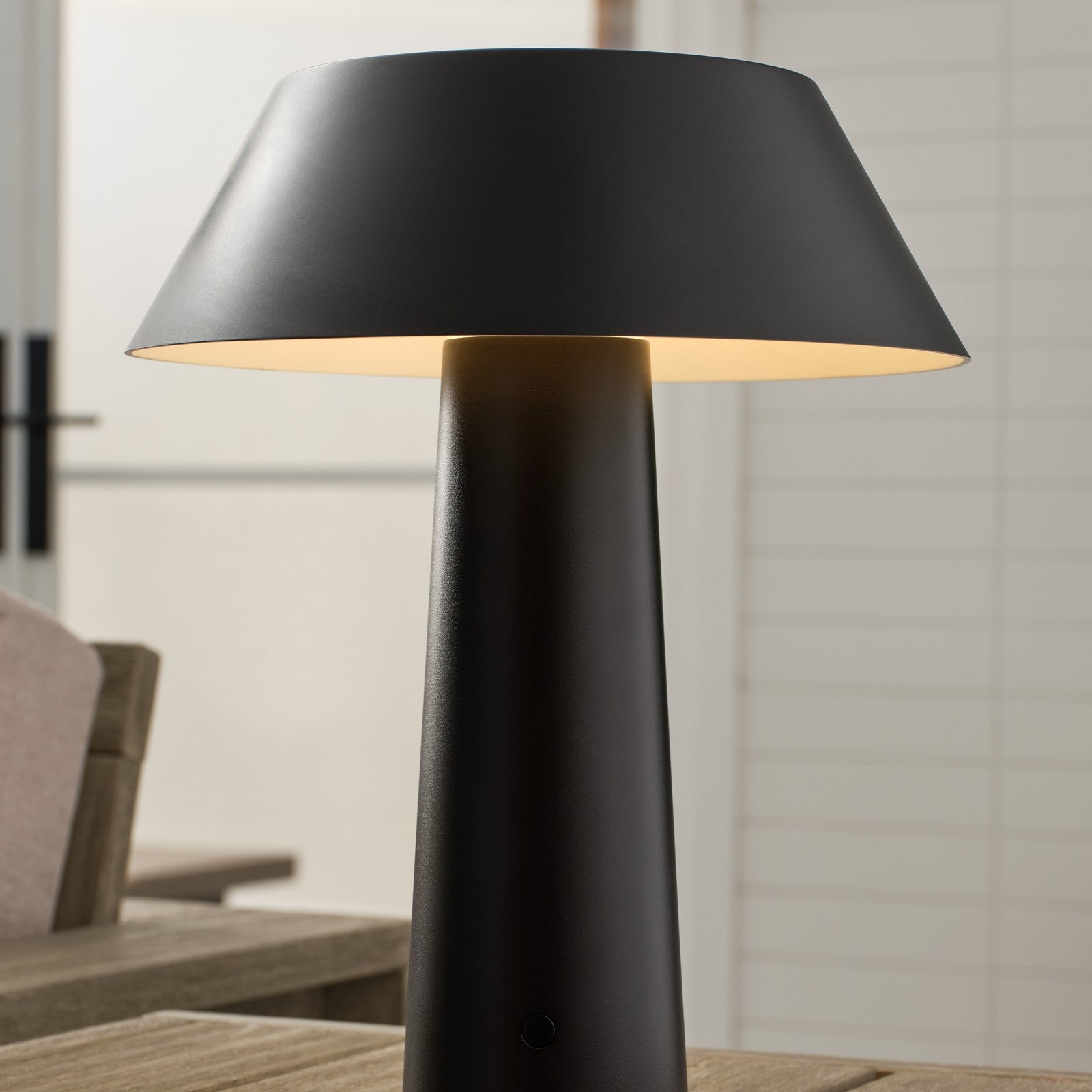 Sesa Accent Rechargeable Table Lamp - Visual Comfort Modern 18