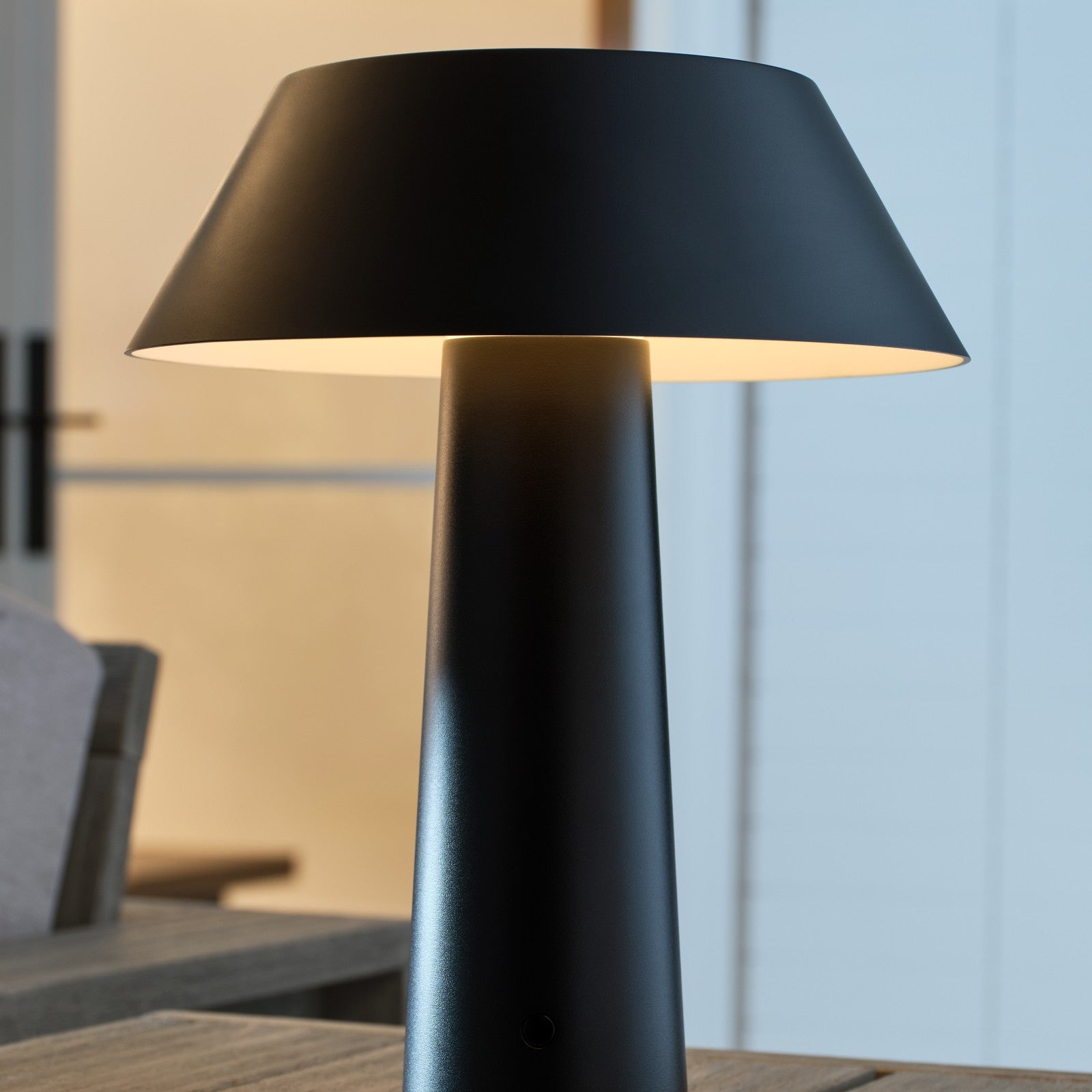Sesa Accent Rechargeable Table Lamp - Visual Comfort Modern 10