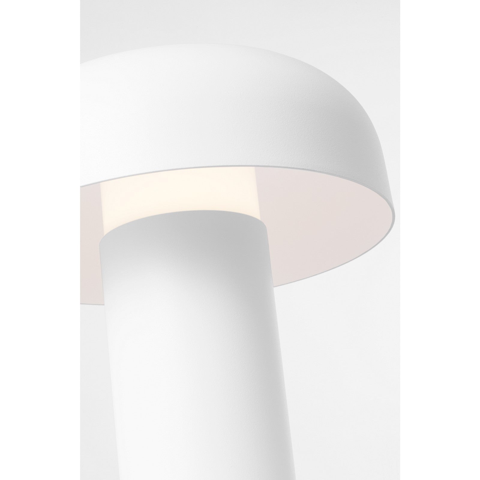 Louver 9 Rechargeable Table Lamp - Visual Comfort Modern 21
