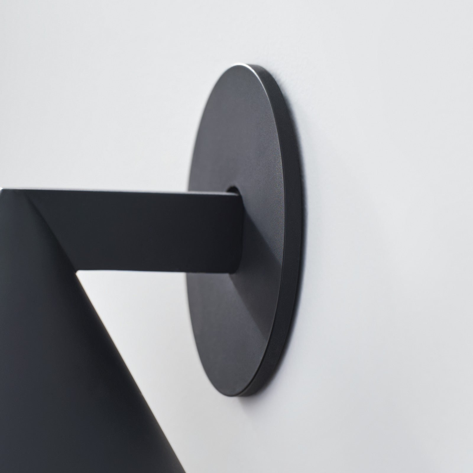 Midrand 4 Task Sconce - Visual Comfort Modern 3