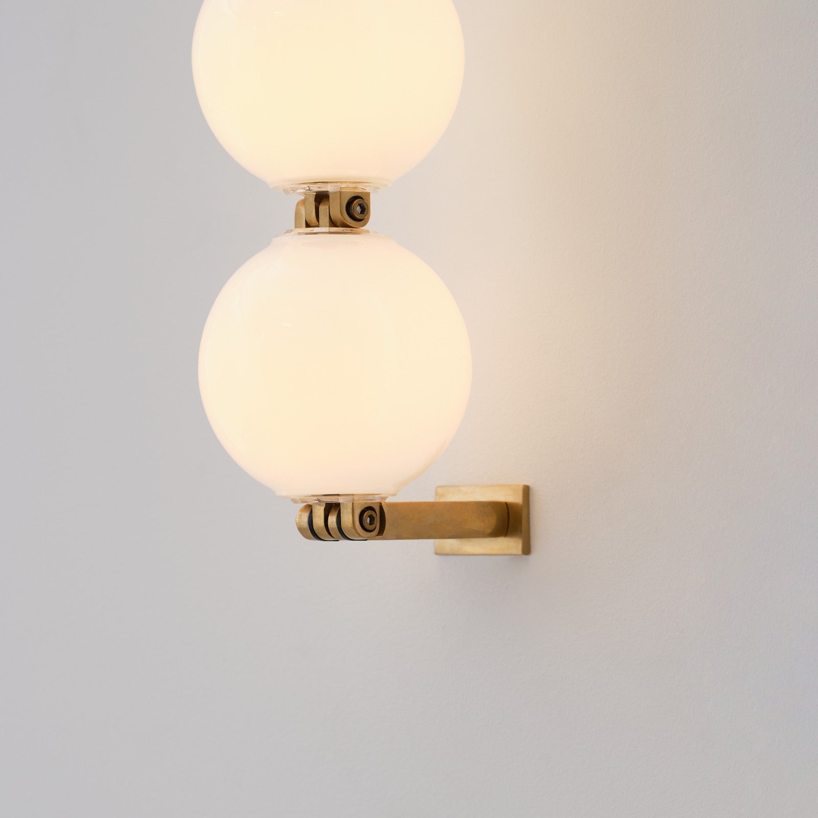 Perle 28 Sconce - Visual Comfort Modern 21