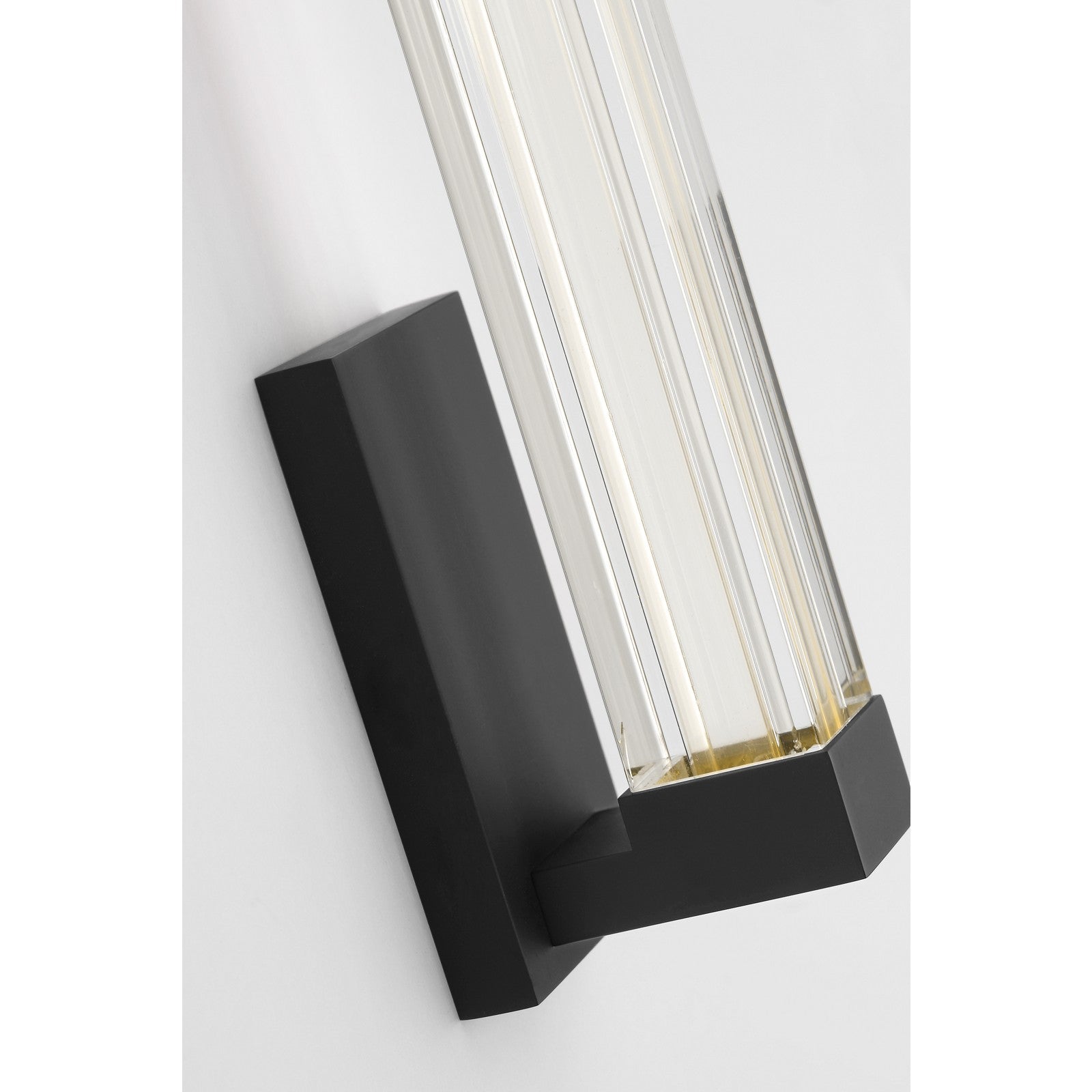 Reiya Square 13 Sconce - Visual Comfort Modern 2