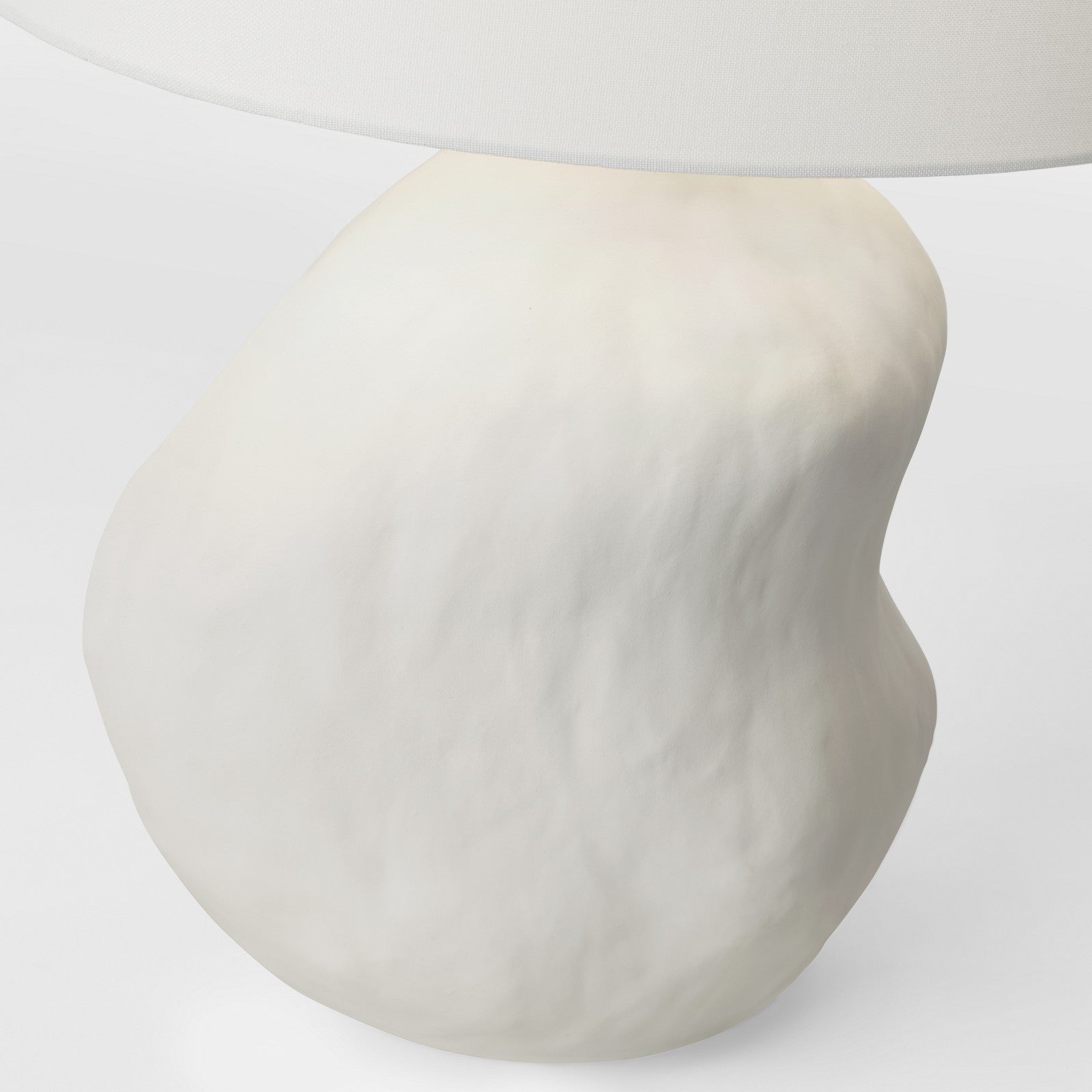 Broxton Medium Table Lamp Matte White Ceramic - Visual Comfort Table Lamps