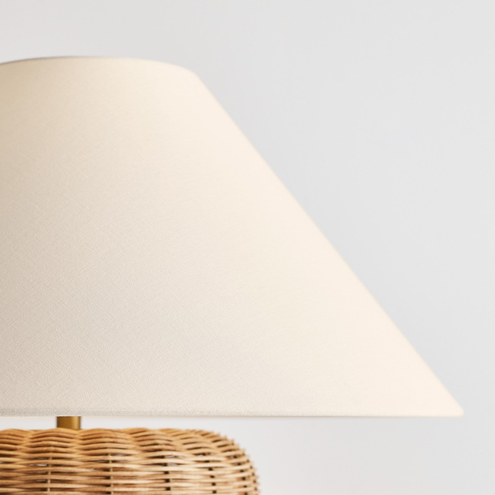 Dumar Medium Table Lamp Blonde Rattan - Visual Comfort Table Lamps