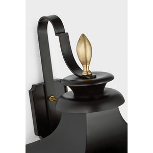 Albermarle Medium Bracketed Gas Wall Lantern - Visual Comfort Outdoor Lighting