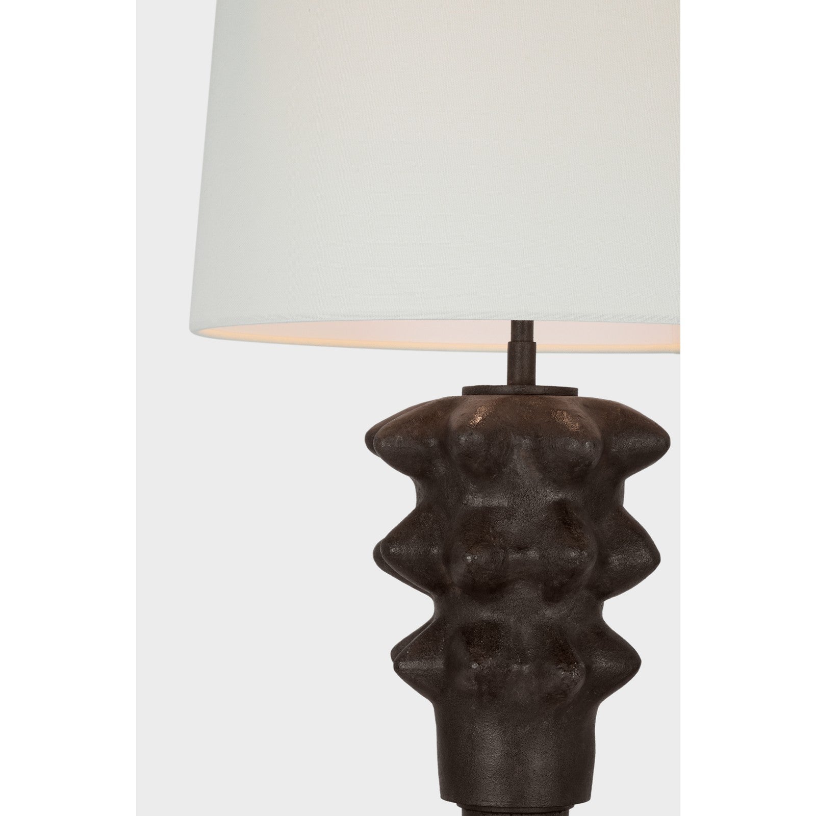 Luxor Medium Table Lamp - Visual Comfort Table Lamps
