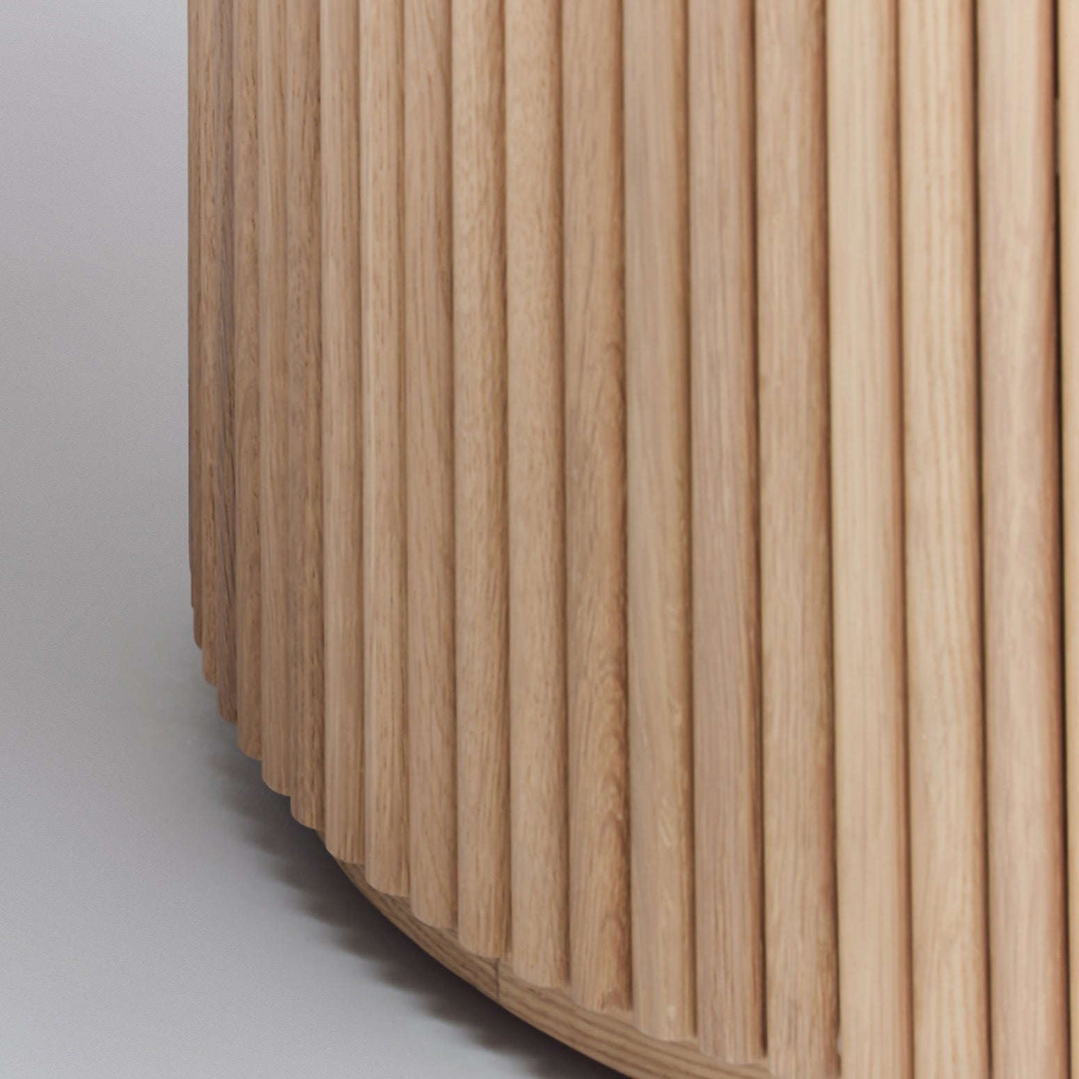 Laurel Round Dining Table - Saddle