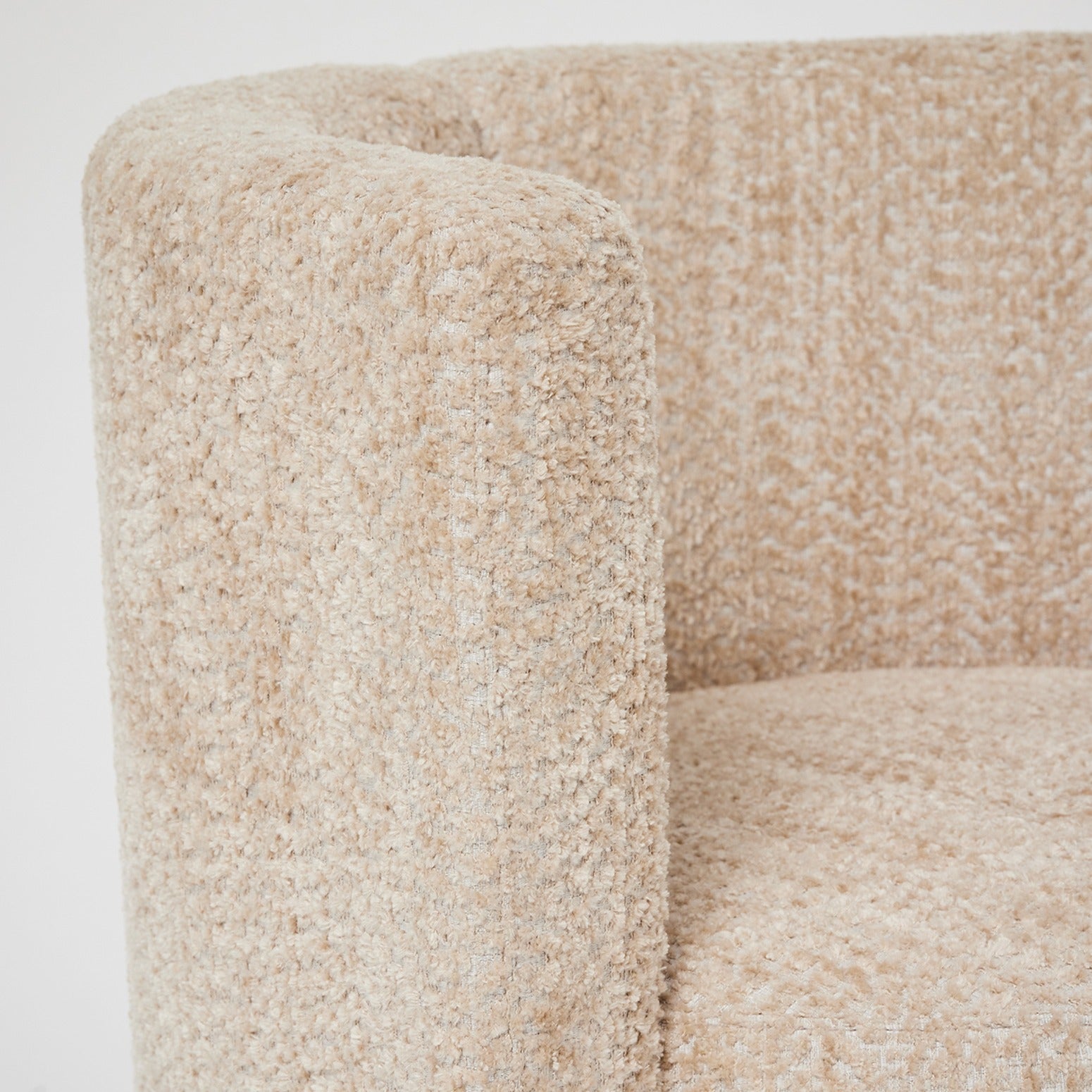 Willa Swivel Lounge Chair