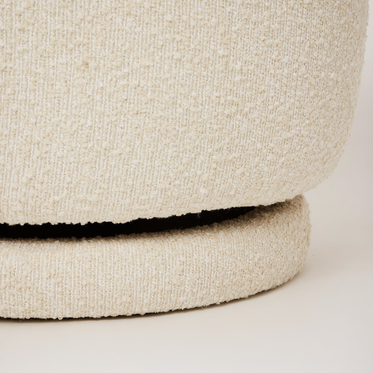 Oslo Swivel Lounge Chair