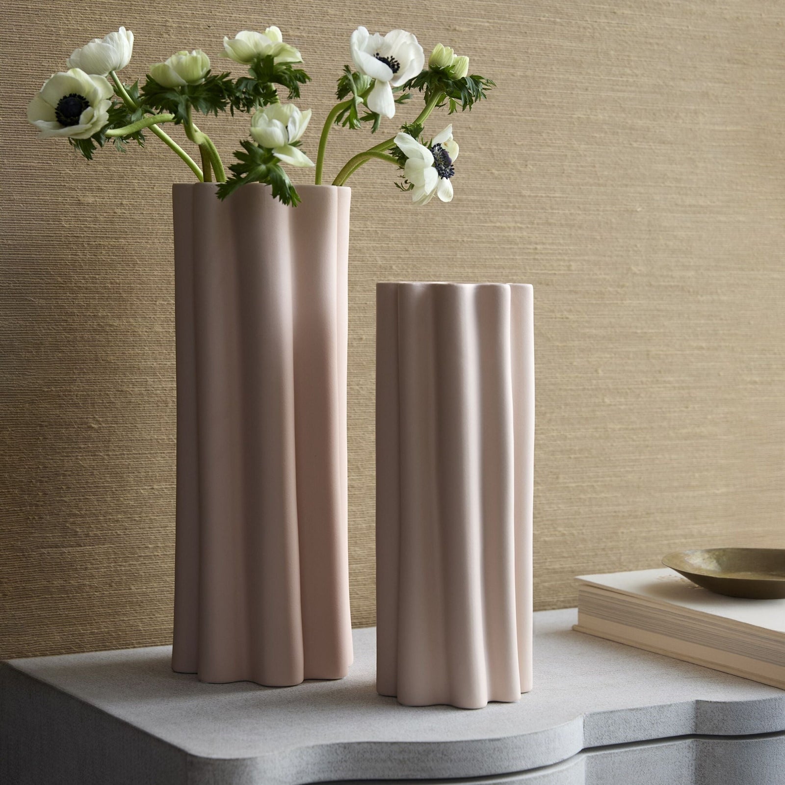 Global Views Cirrus Vase Blush 12" H – room setting