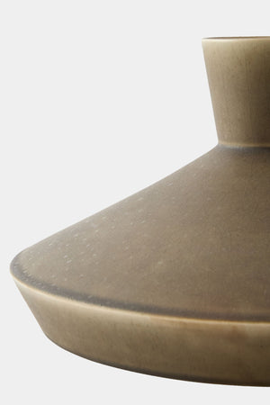 Global Views Bonaparte Modern Squat Vase Moss – base detail