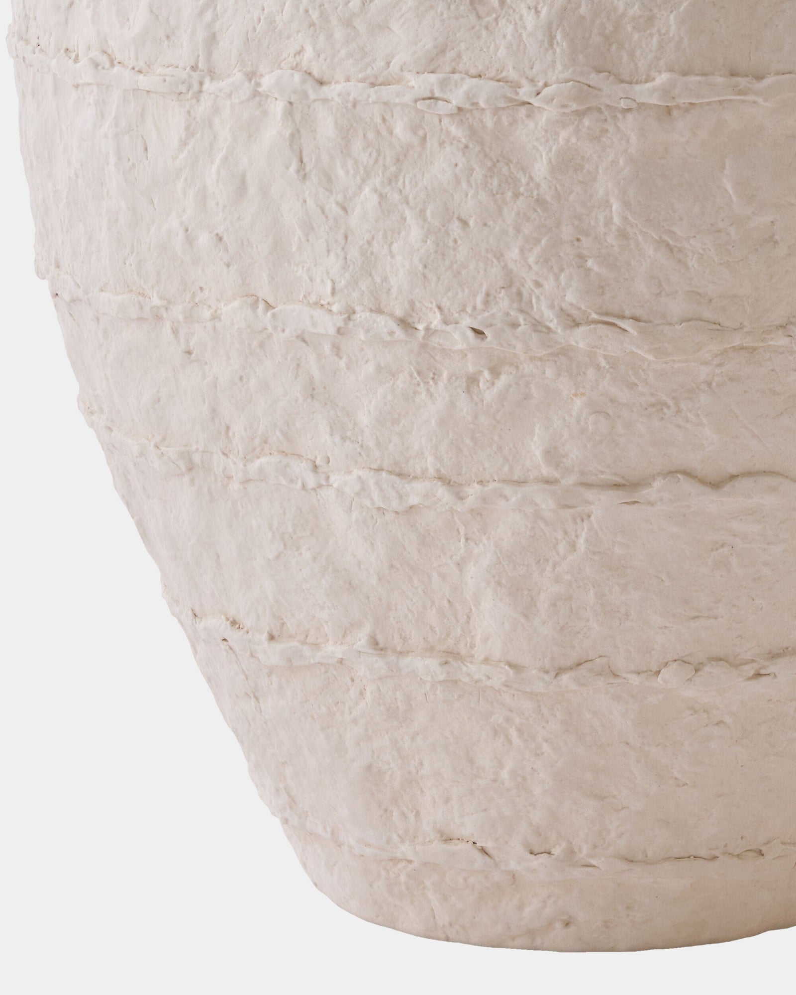 Global Views Horizon Vase 14" H – base detail