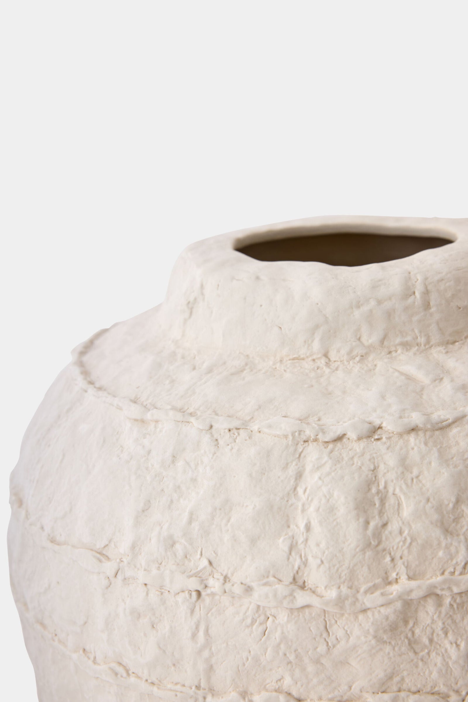 Global Views Horizon Vase 14" H – corner view