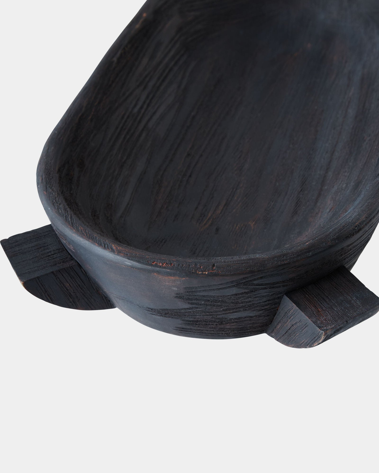 Global Views Carly Dome Bowl Elongated Dome (24") – texture detail