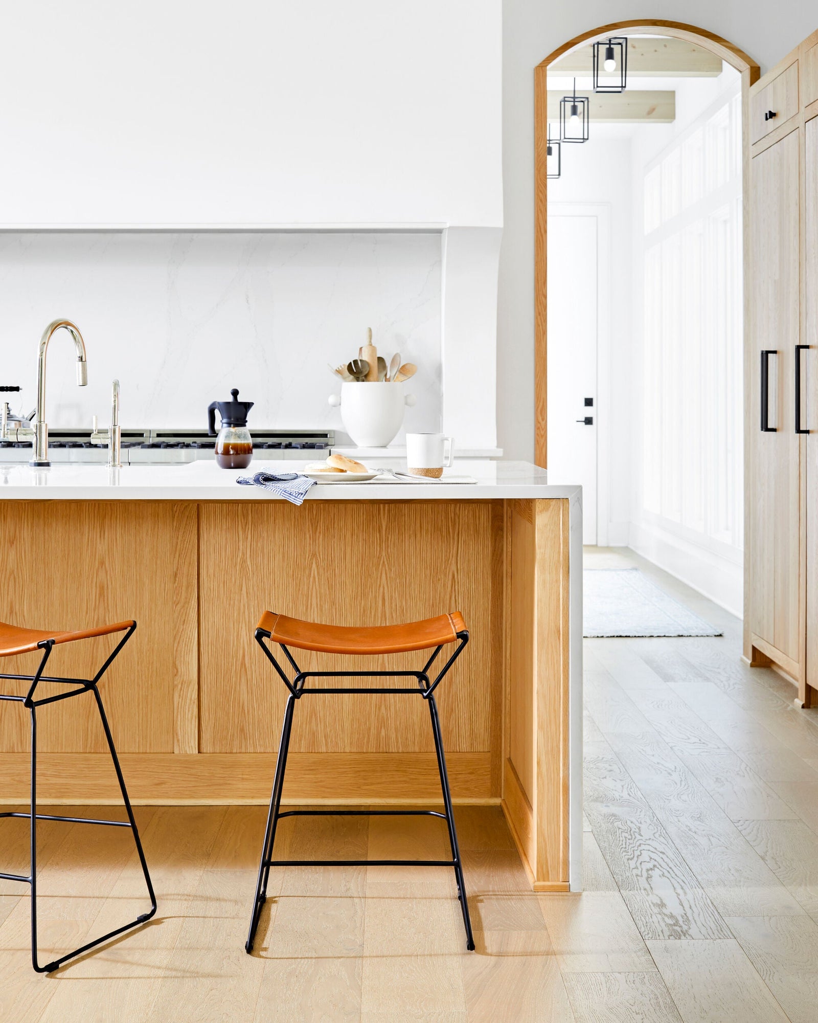 Celerio Counter Stool – room setting