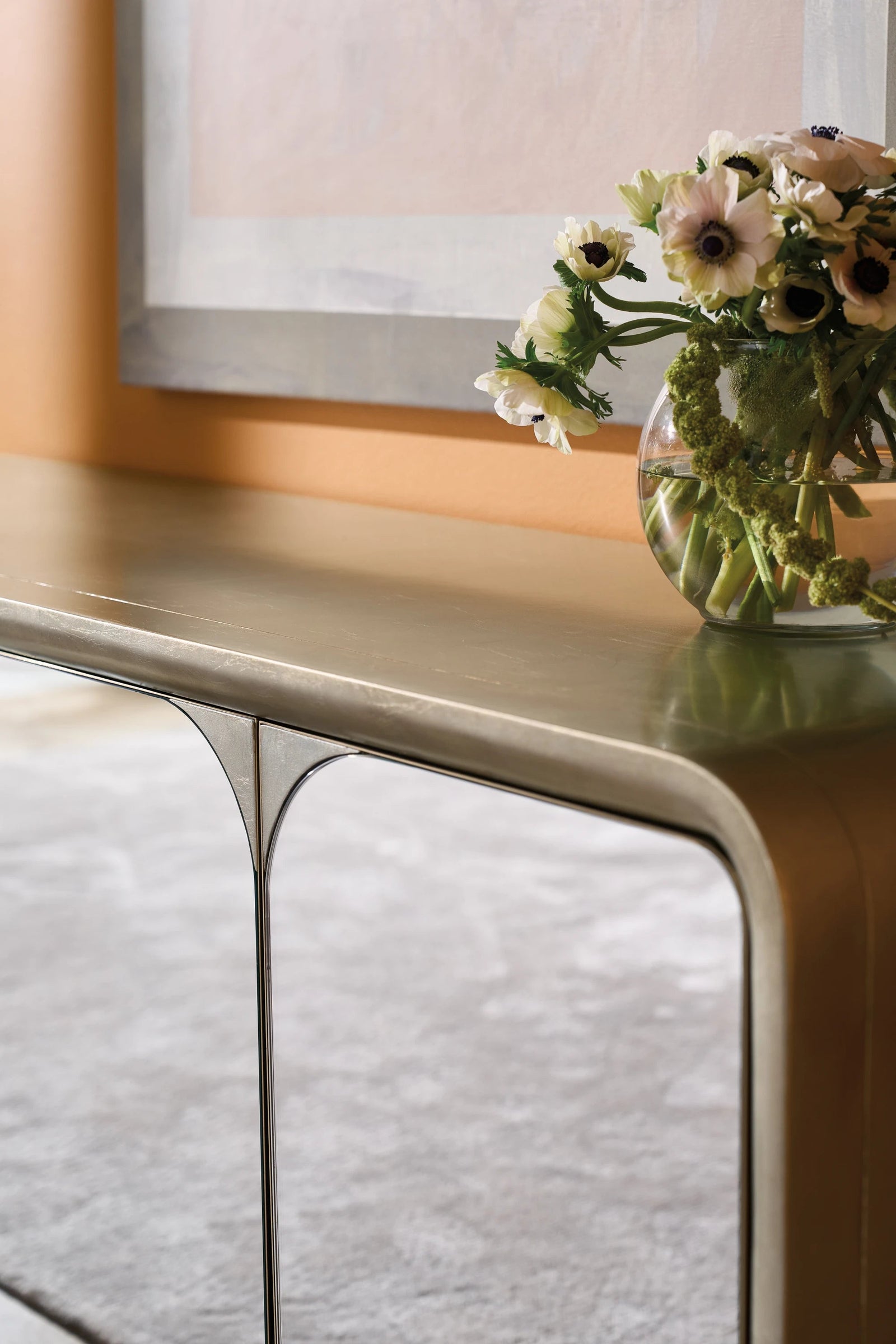 Caracole Aero Media Console – detail
