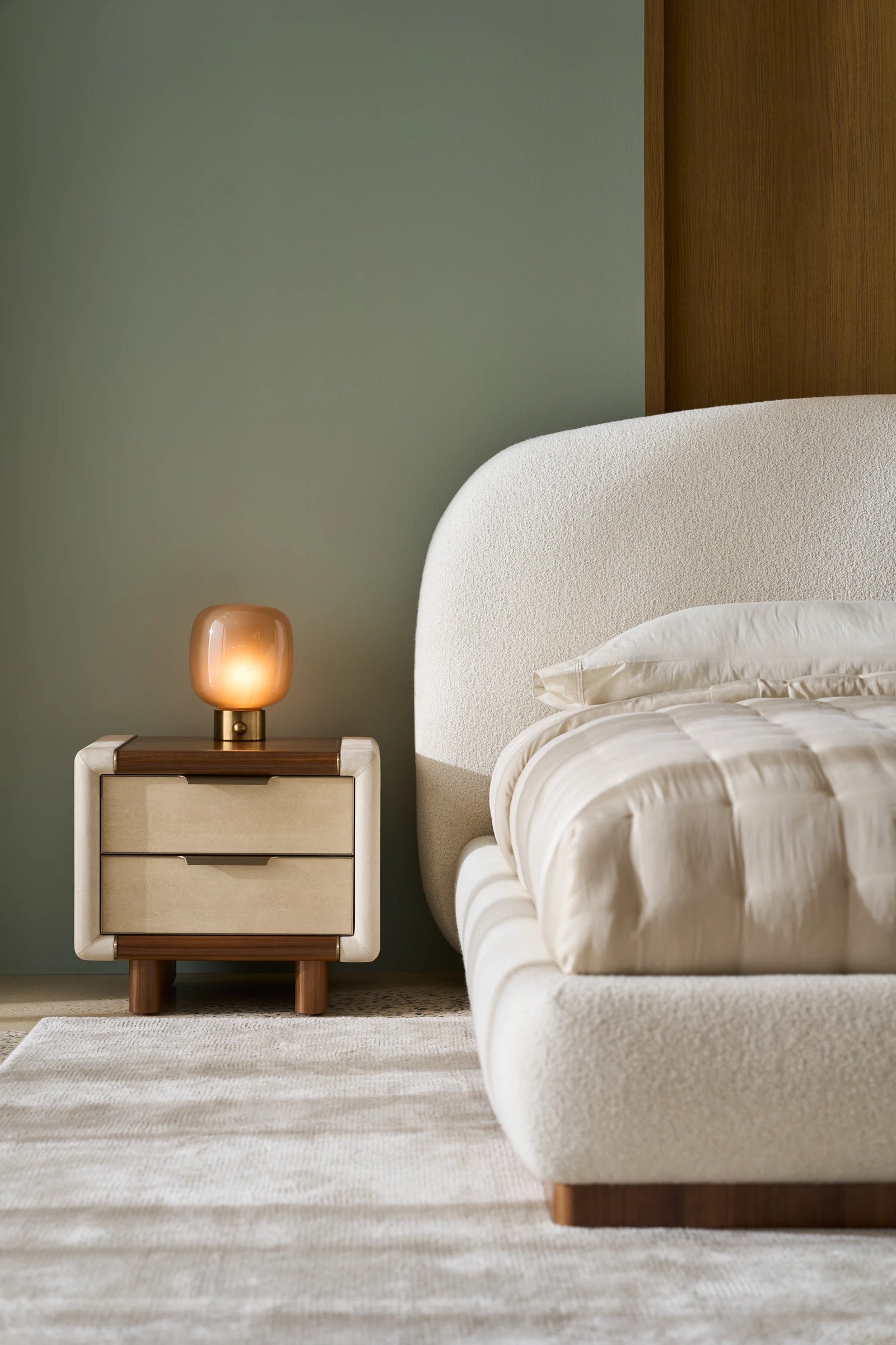 Caracole Botero Bed – back view