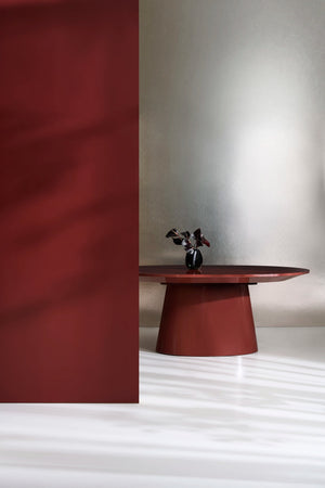 Caracole Paragon Dining Table – side view