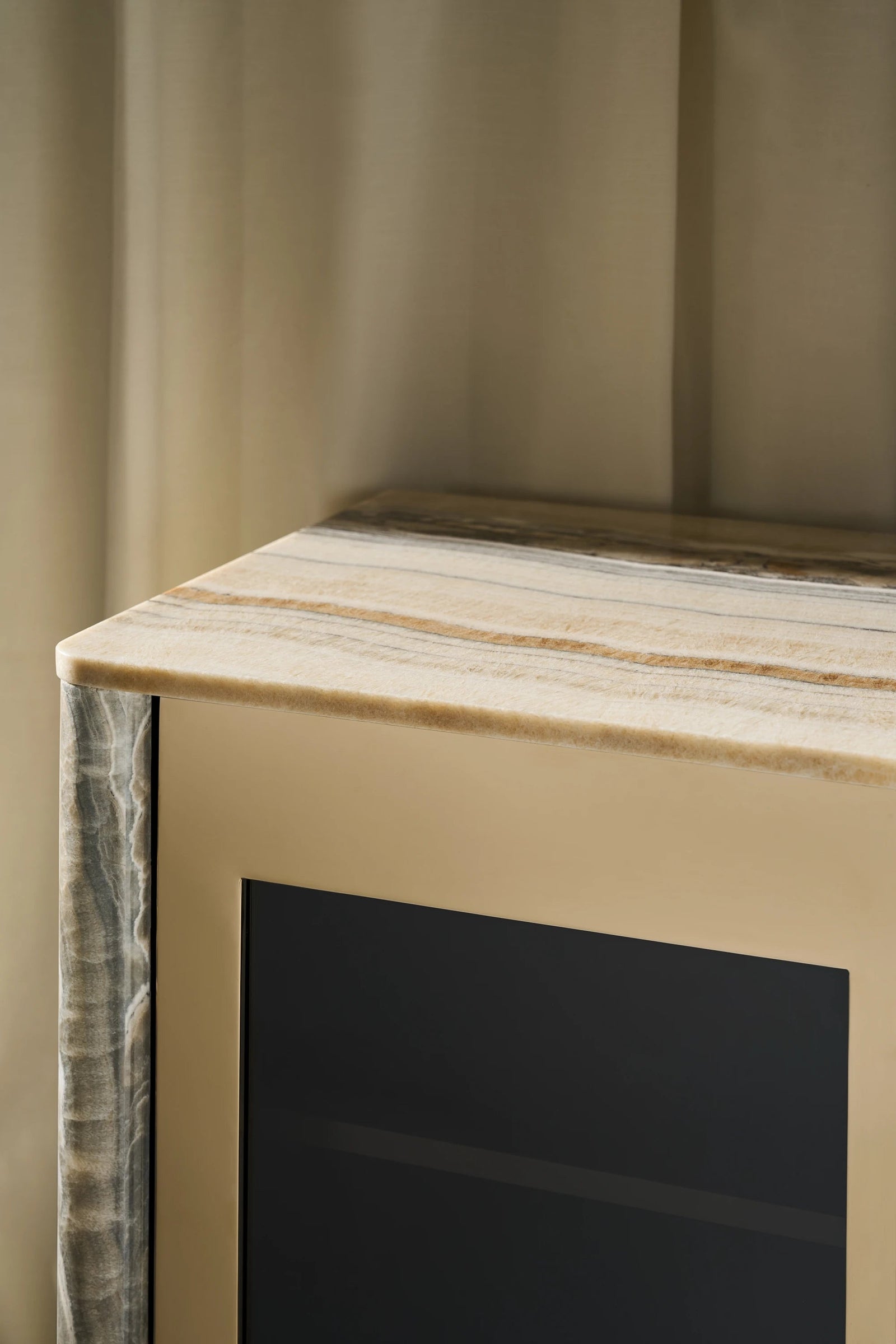 Caracole Sojourn Sideboard – detail