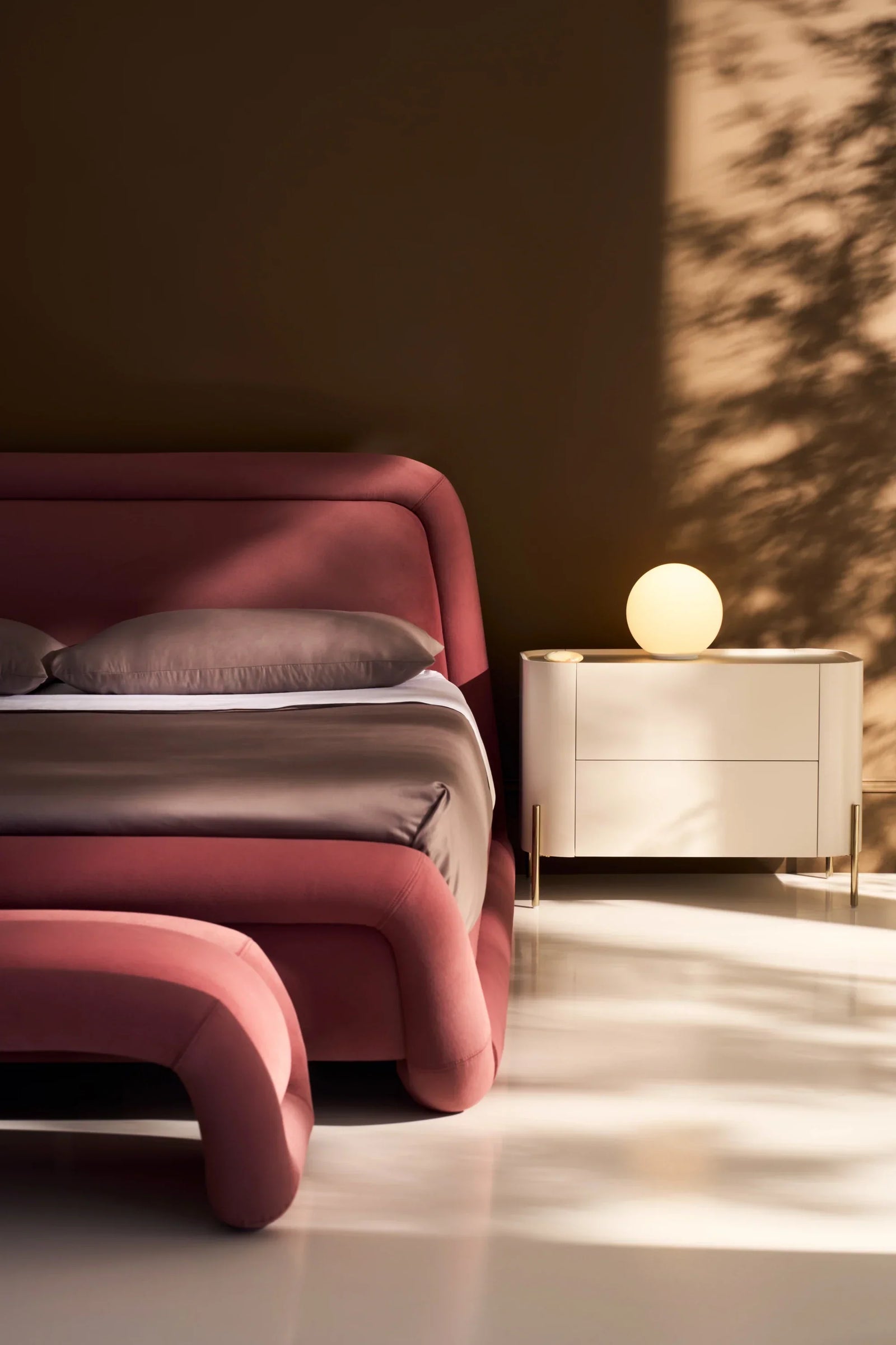 Caracole Bold Bed – side view