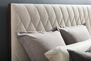 Caracole Moderne Bed Cal King – detail