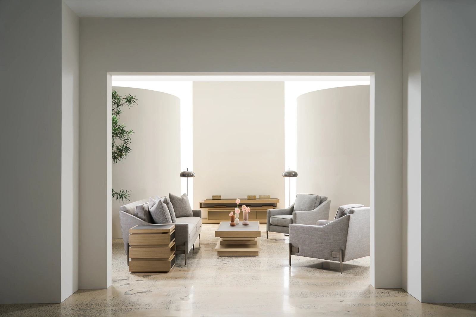 Caracole La Moda Side Table – angle view