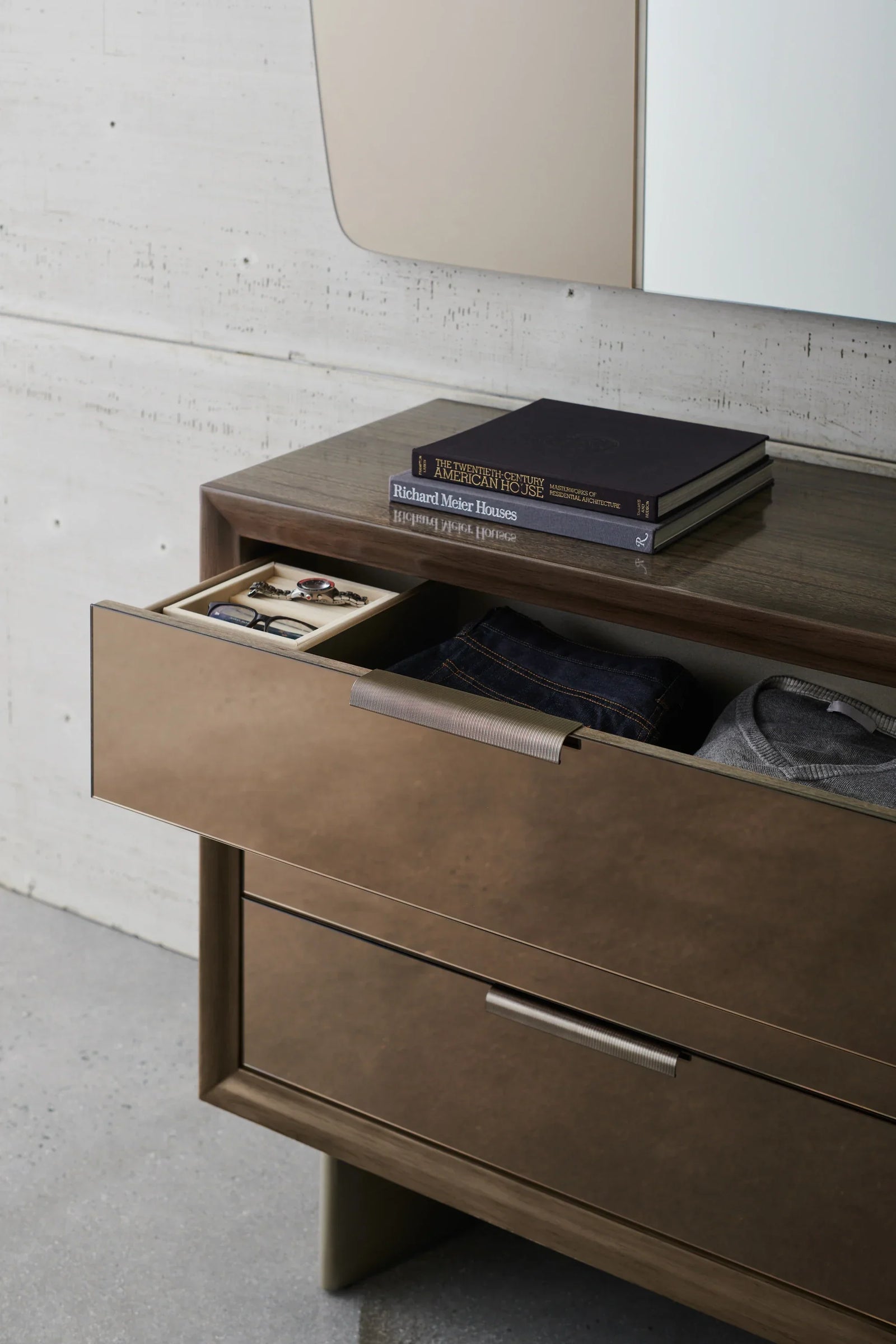 Caracole La Moda Dresser – side view