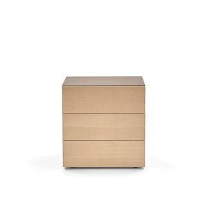 People 3 Drwrs Nightstand
