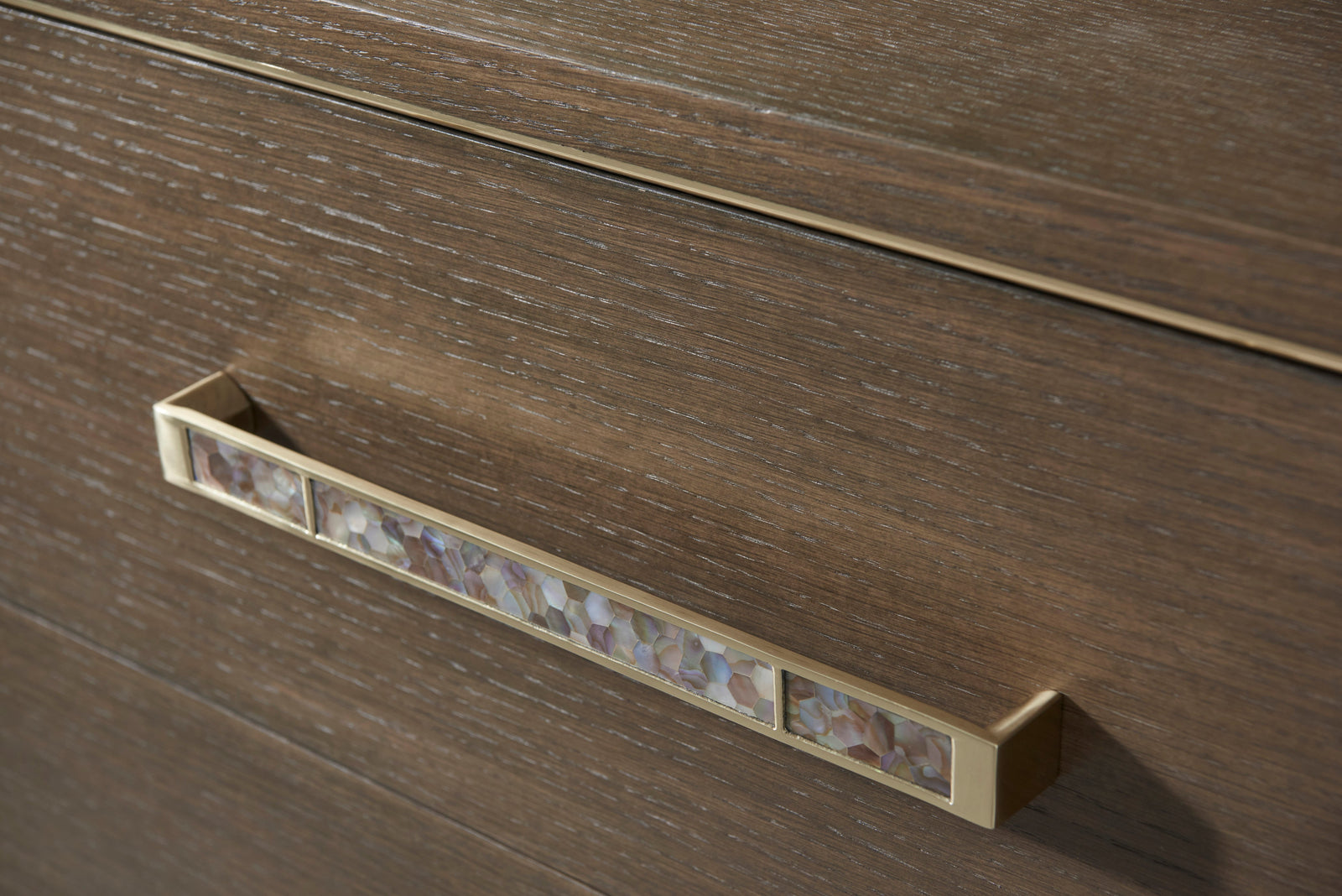 Theodore Alexander Judith Leiber 6-Drawer Dresser Mink – detail
