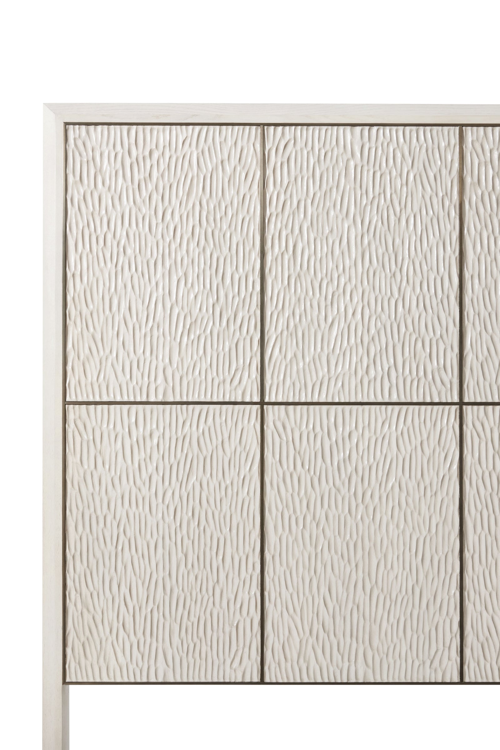 Theodore Alexander Essence Bed Queen / Opal – detail