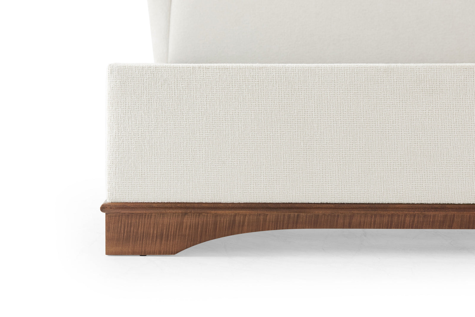 Theodore Alexander Origins Bed King / Landmark – detail
