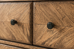 Theodore Alexander Nova Dresser Dawn – detail
