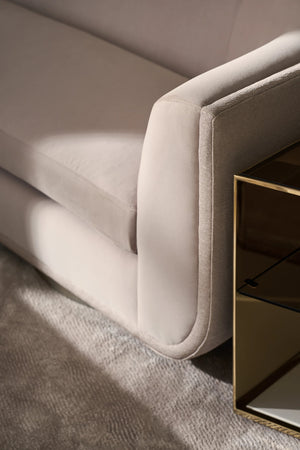 Caracole Clipper Sofa – room setting