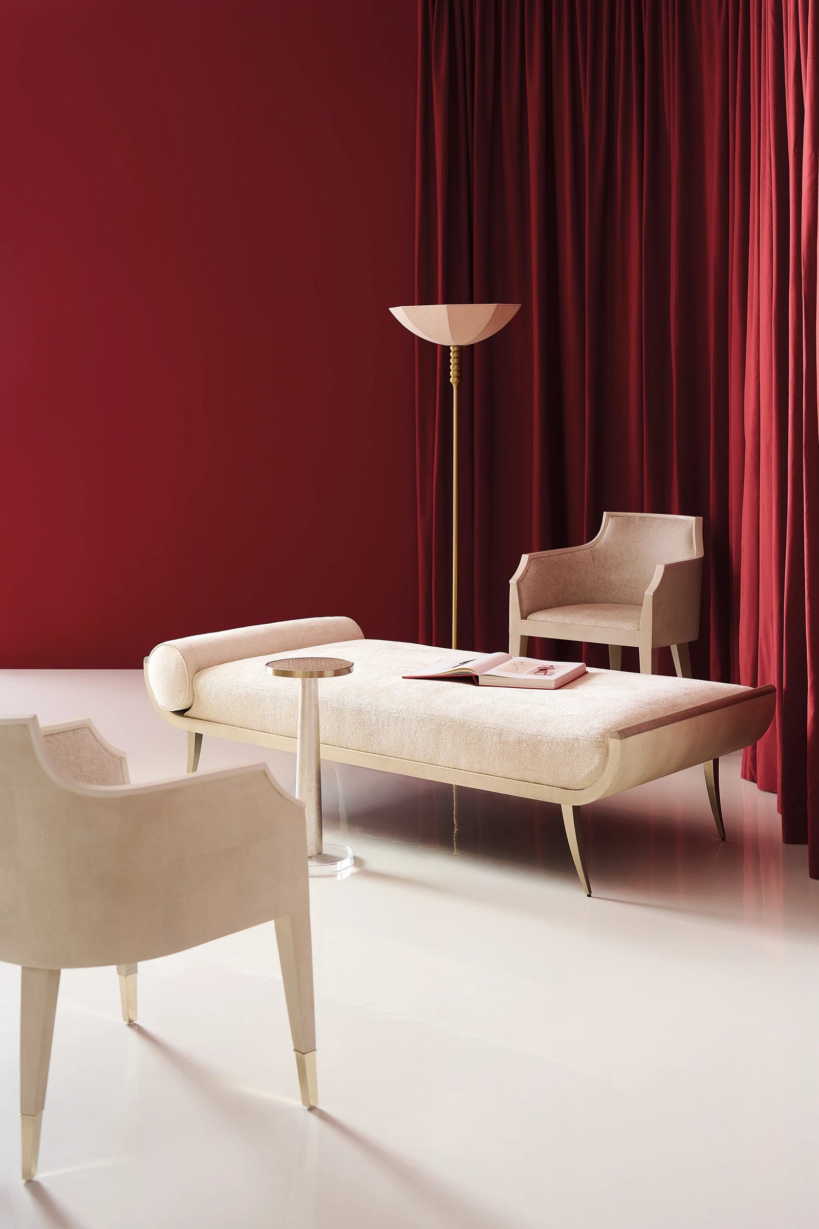Caracole Nice Chaise – angle view