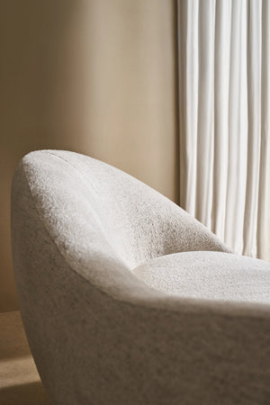 Caracole Formosa Sofa – view 10