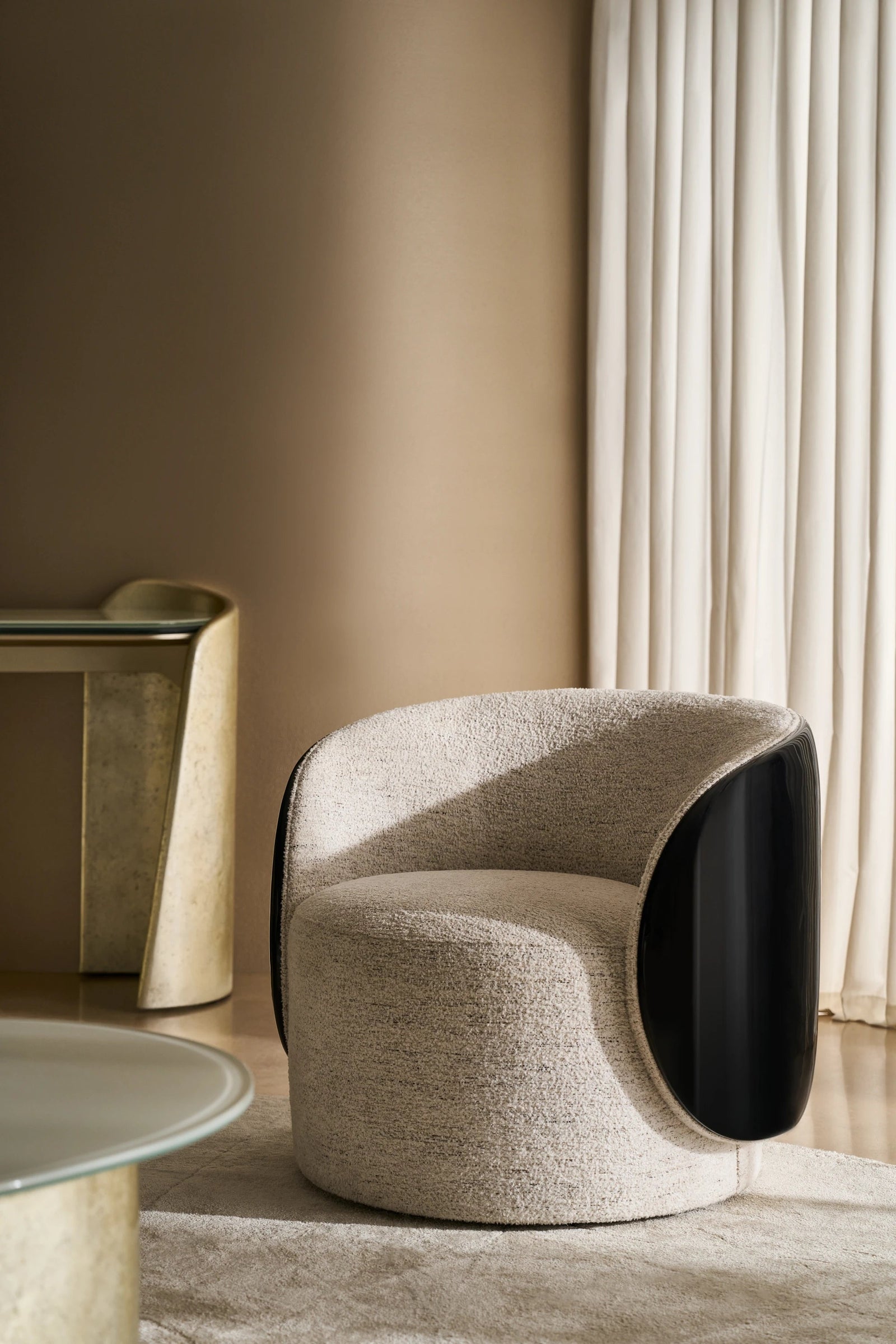 Caracole Cuff Swivel Chair – angle view