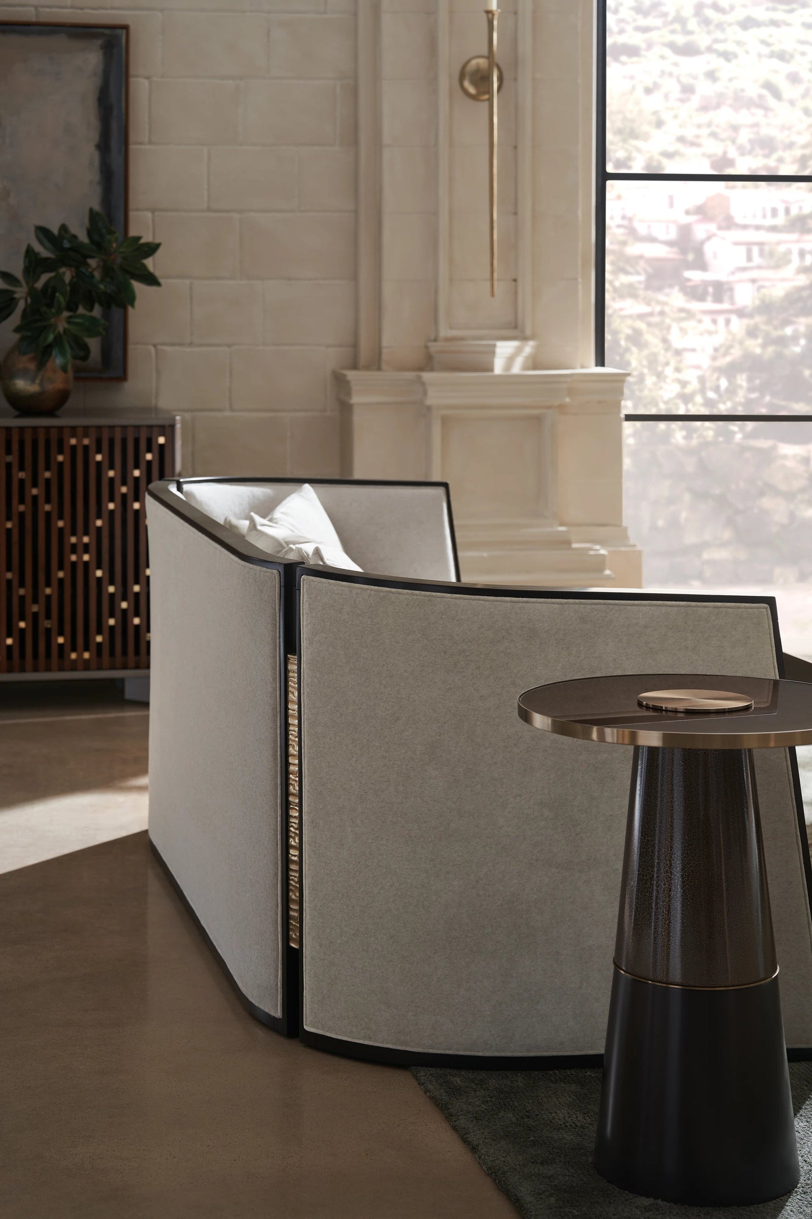 Caracole Cut Away Sofa – detail