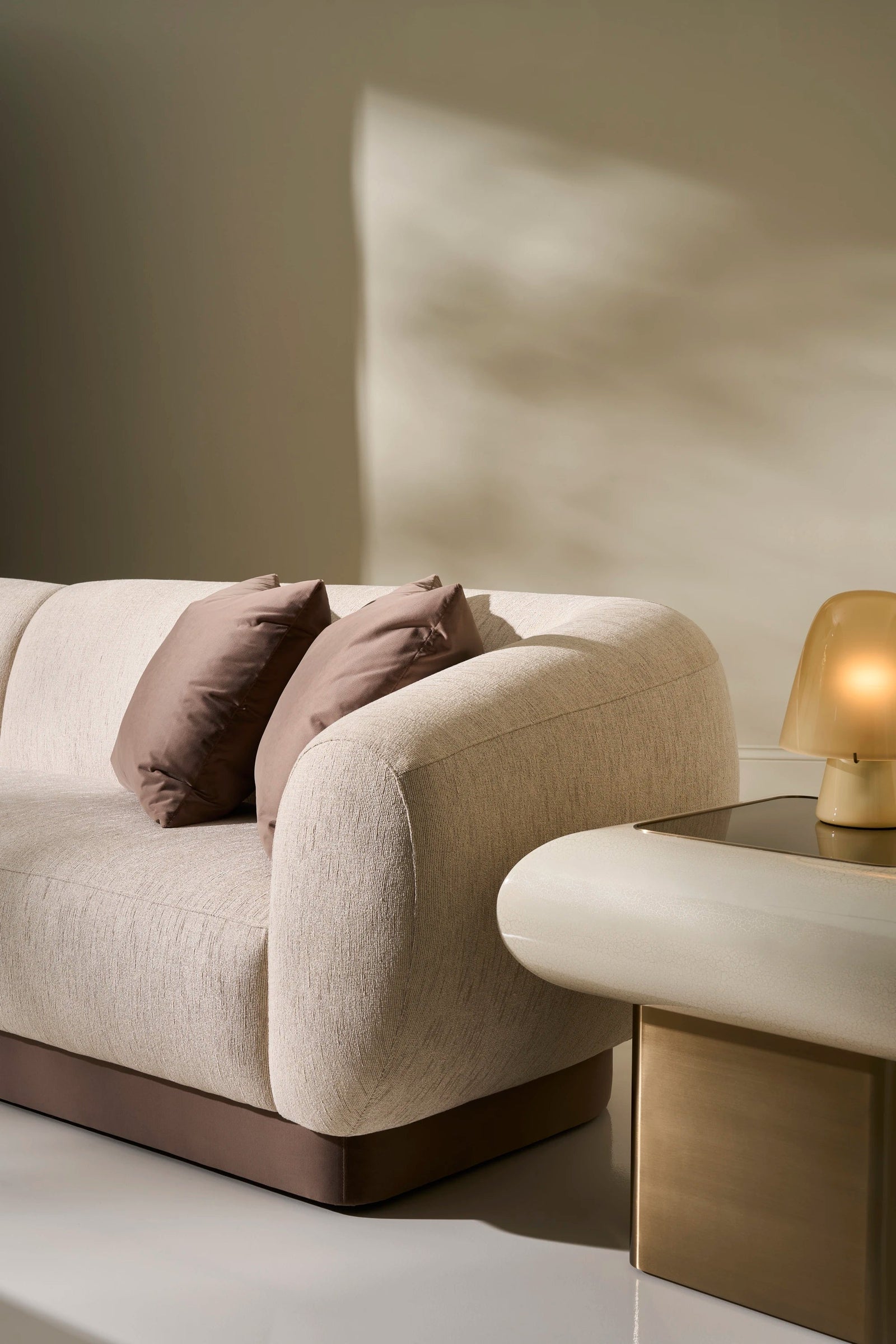Caracole Seta Sectional Components – back view